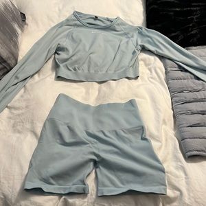 Alphalete Amplify set- both small